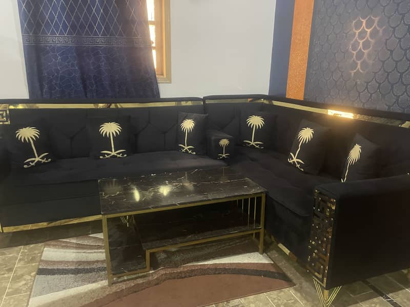 Sofa with centre table 2