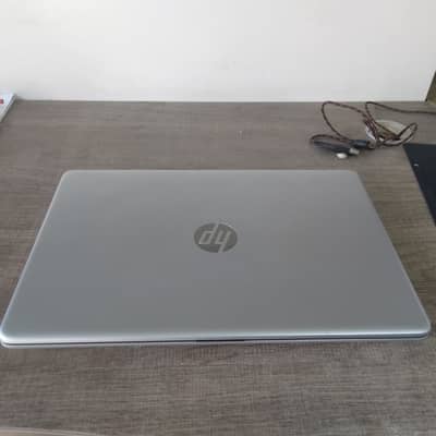 HP 15s DU2039TX Ice Lake - 10th Gen Core i5 QuadCore 08GB 1-TB HDD