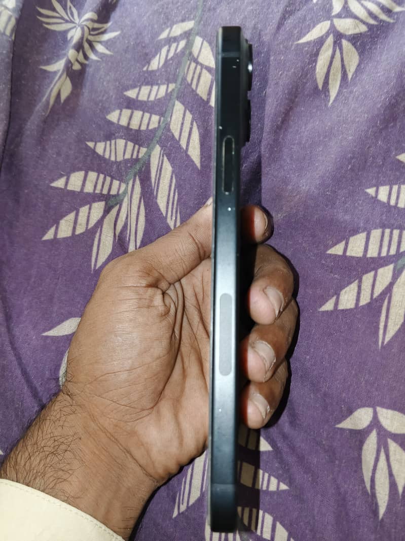 Apple iPhone 15 plus 1