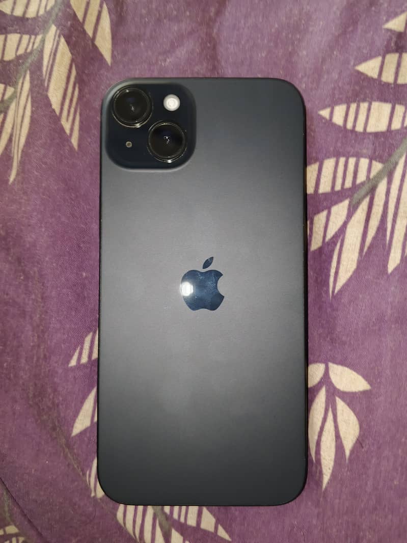 Apple iPhone 15 plus 3