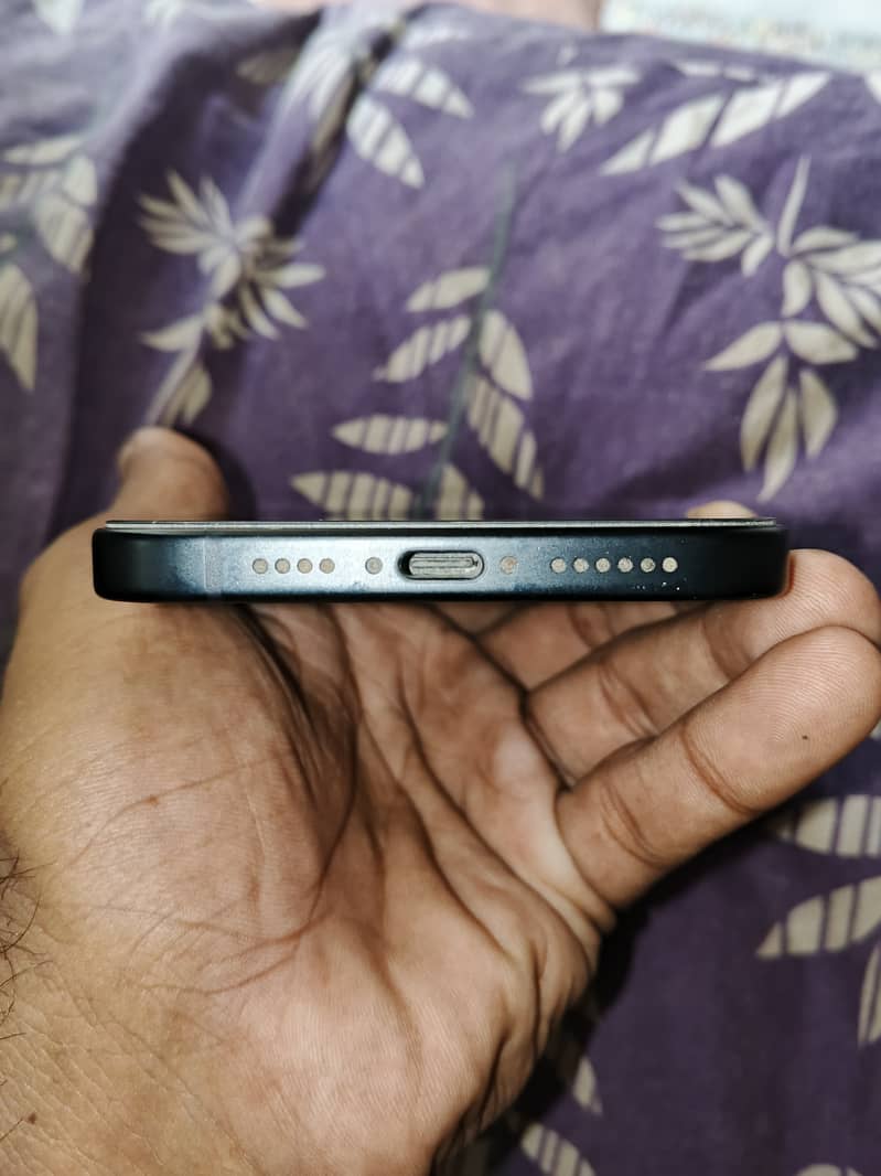 Apple iPhone 15 plus 4