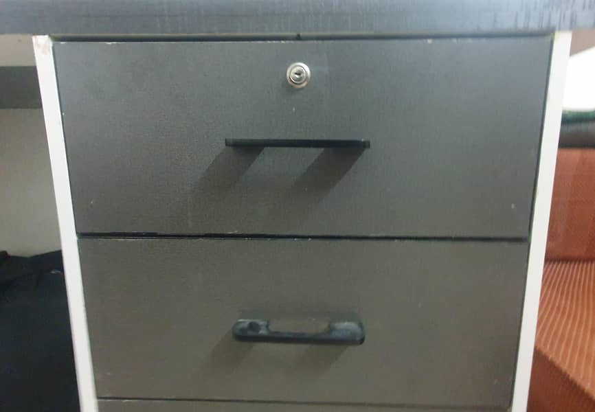 Office table / study table. 2
