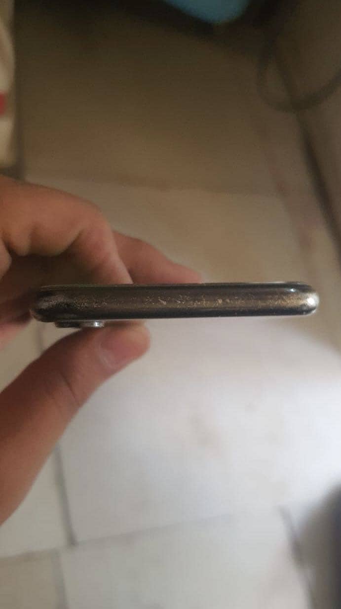 Apple iPhone X 0