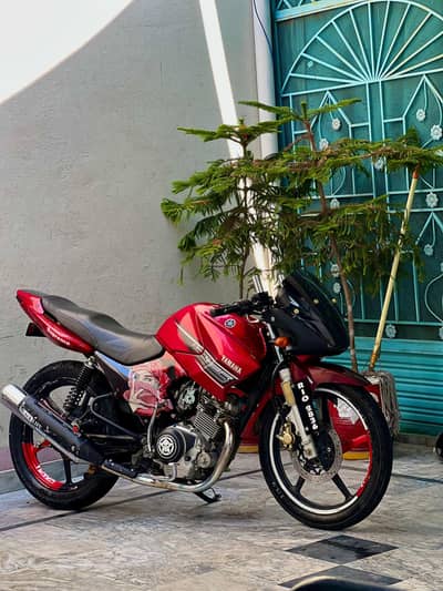 Yamaha YBR modified