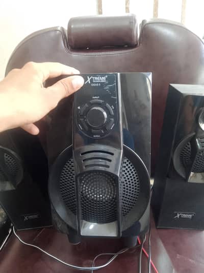 speaker AC&DC