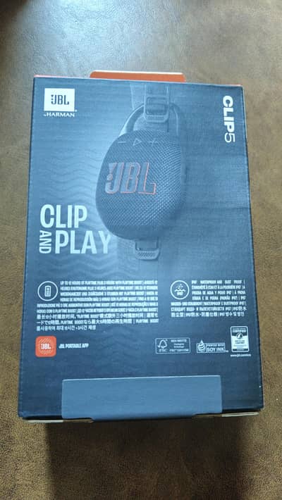JBL Clip 5