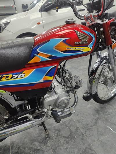 CD 70 26 model new bike very good condition complete documents.