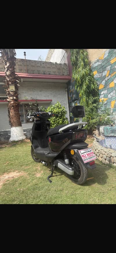 Metro T9 Sports Nano Carbon Variant