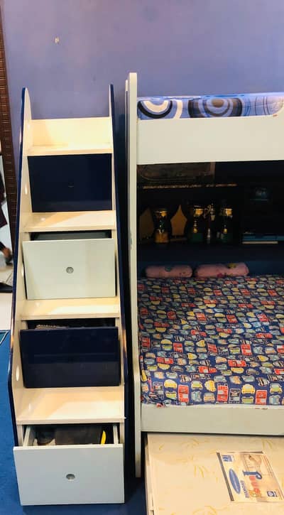 Kid's Bunk Bed with Storage Stairs