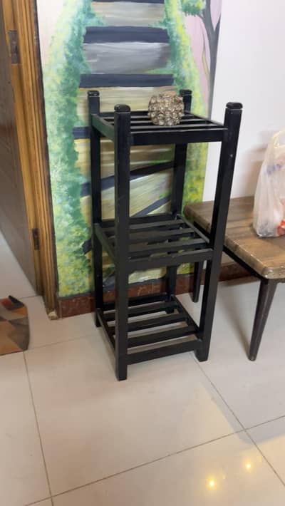showcase stand