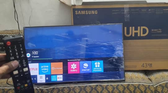 original samsung 43 inch borderless 4k smart led with remote box