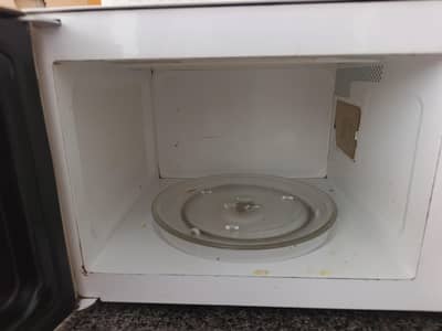 microwave oven
