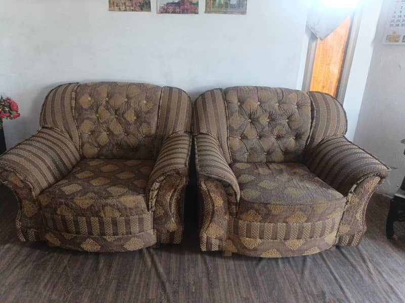 sofa. 0