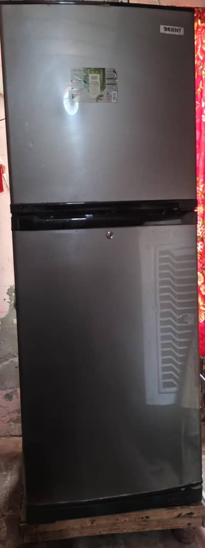 little used orient refrigerator good condition 45,000 1 session used