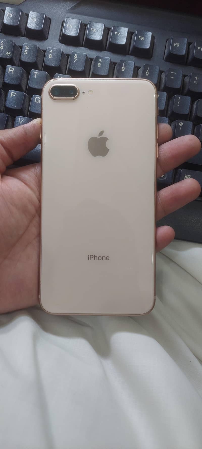 Apple iPhone 8 Plus 4