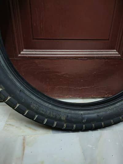 assalamualaikum Iam selling my Suzuki GS 150 original tyre