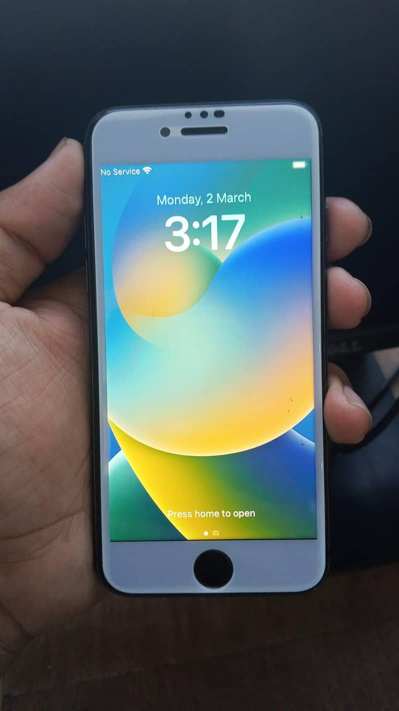 Apple iPhone 8 0