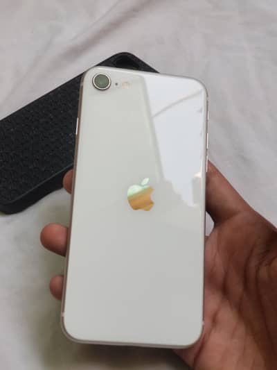 Apple iPhone SE