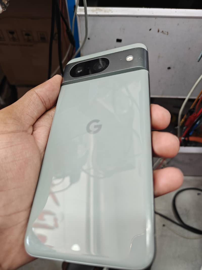 Google Pixel 8 3