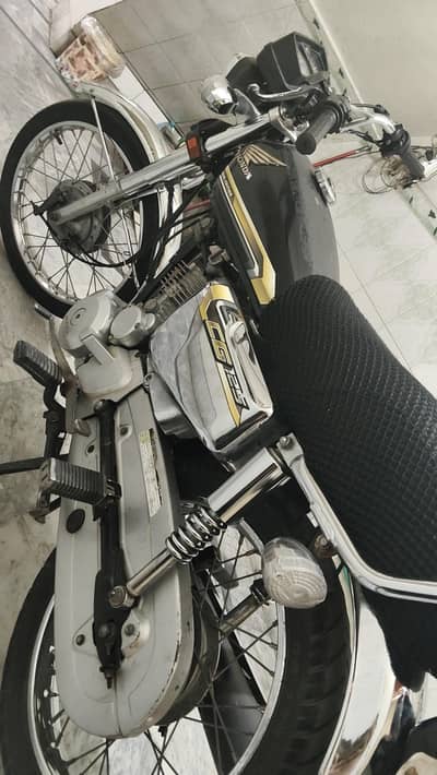 Honda 125 Self Start Special Edition Black