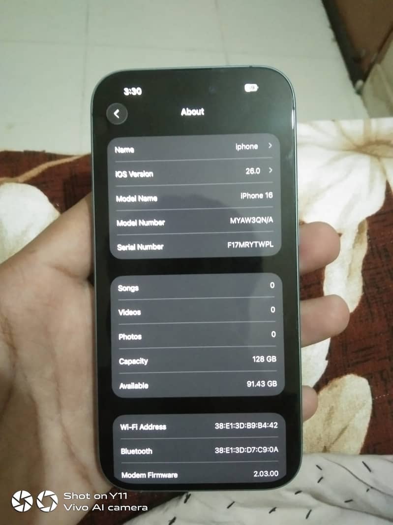 iPhone 16 3