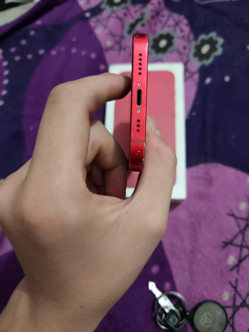 Apple iPhone 13 2