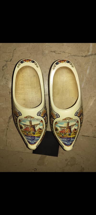 Hand made wooden Holland Shoes