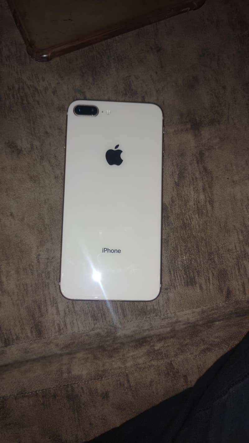Apple iPhone 8 Plus 0
