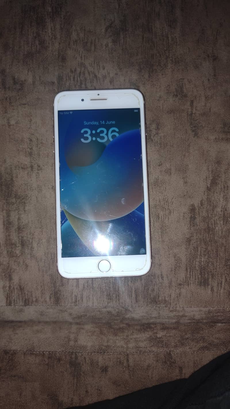 Apple iPhone 8 Plus 1