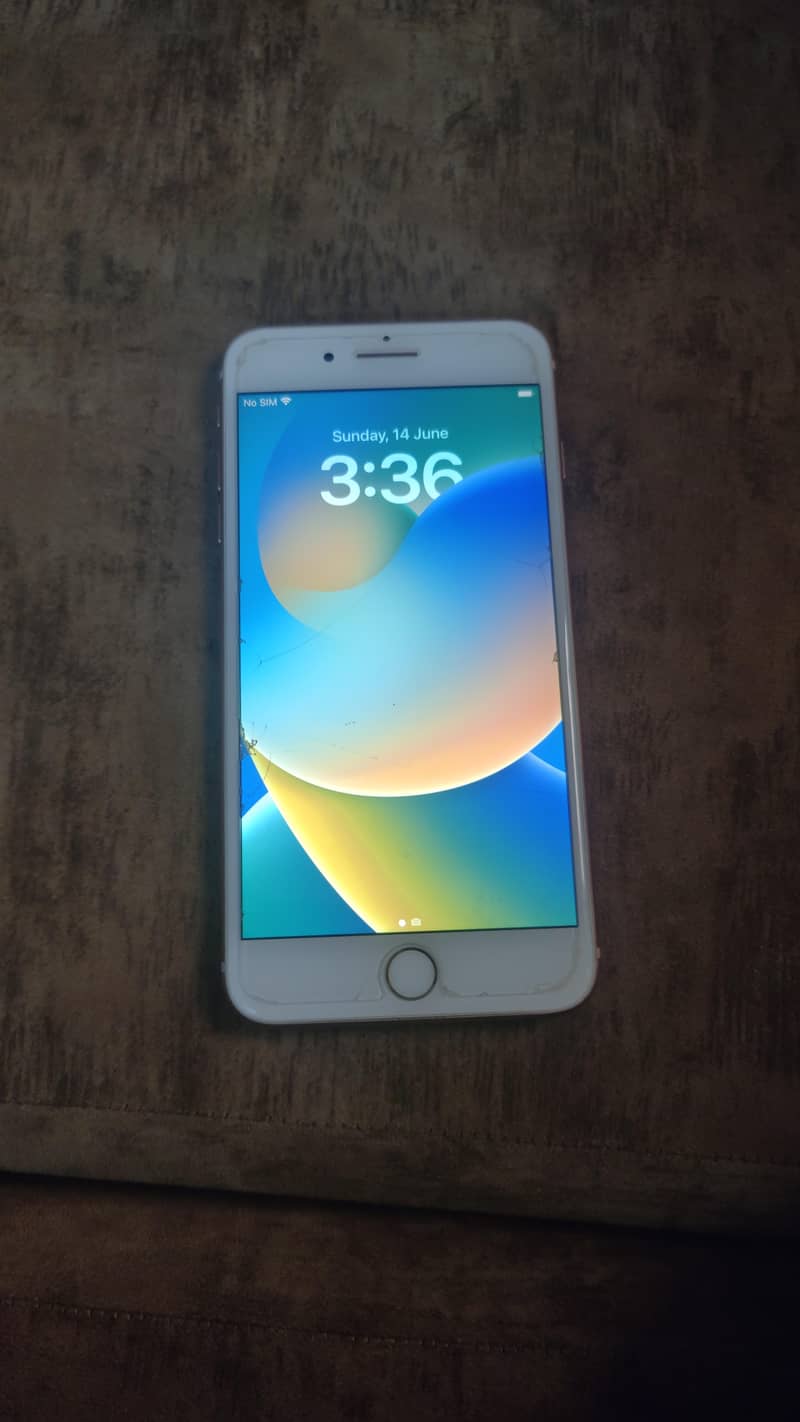 Apple iPhone 8 Plus 2