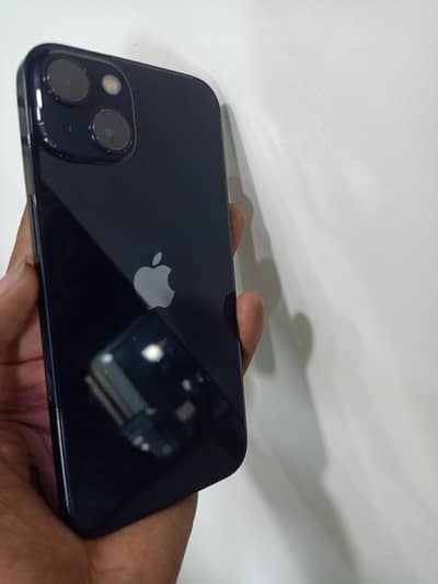 iphone 13. factory unlok 128GB. 93helath. pack phone. cal/03204667681