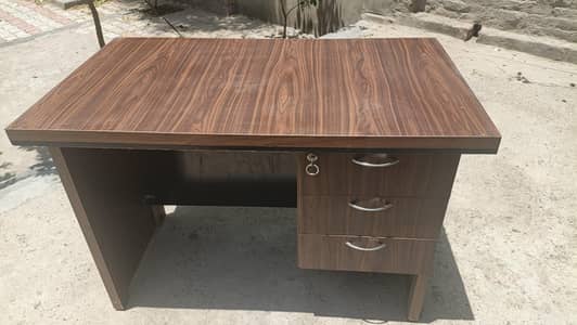 Office Executive Tables for sale of Good Condition