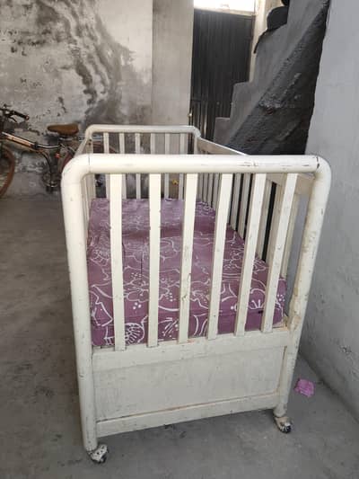 baby bed wooden