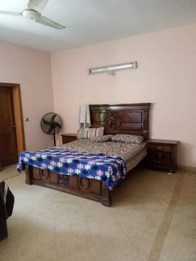 20 Marla Upper Portion 3 Bedroom Available For Rent in Block H-2 Johar Town Lahore