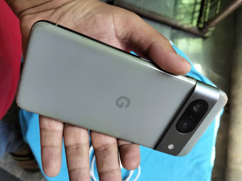 Google Pixel 8 1