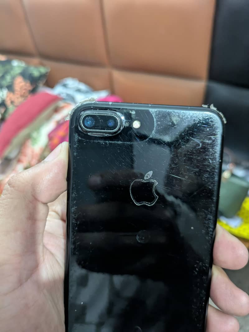 Apple iPhone 7 Plus 0