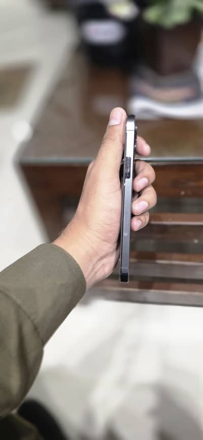 Apple iPhone 12 Pro jv 256 gb sim time available