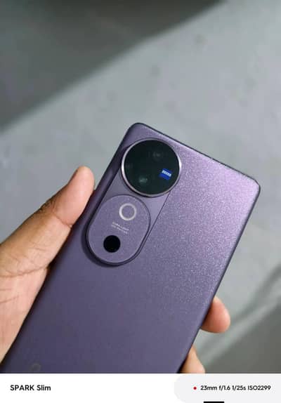 Vivo V40