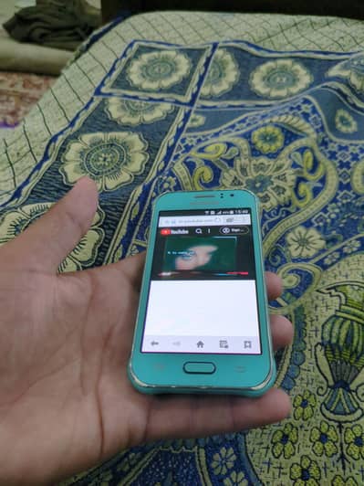 Samsung Mobile J1 Ace