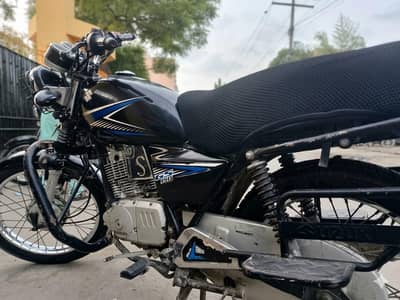Suzuki GS 150 (2015) - Genuine Engine - All Documents Clear