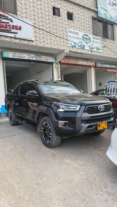 Toyota revo