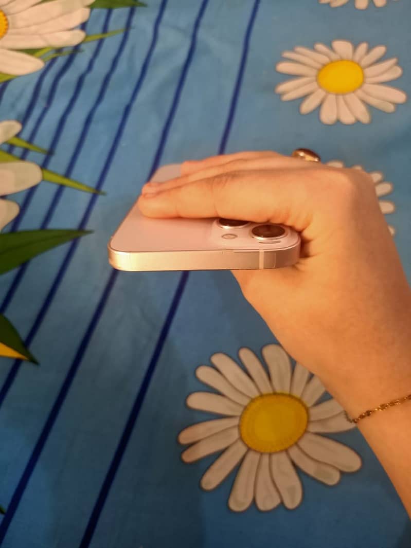 Apple iPhone 13 1