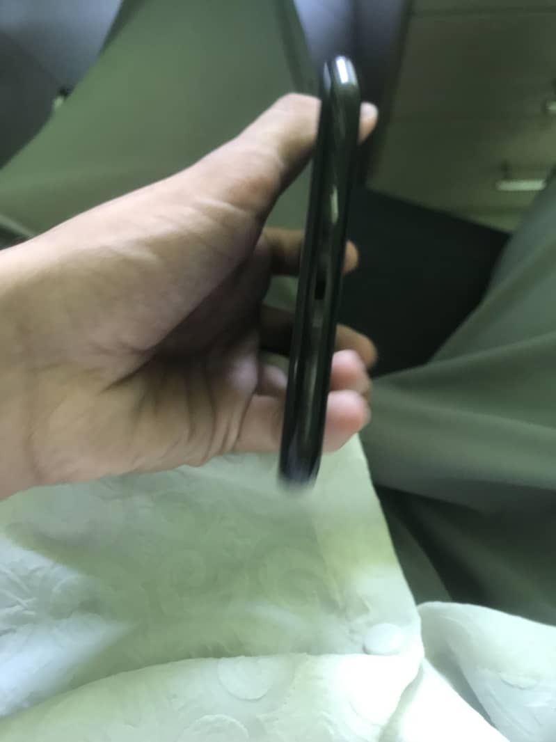 Apple iPhone 7 Plus 0