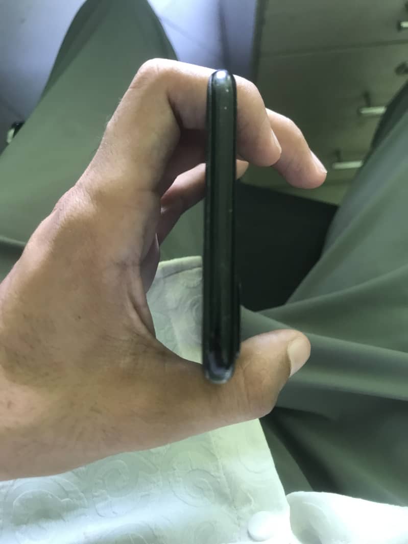 Apple iPhone 7 Plus 2