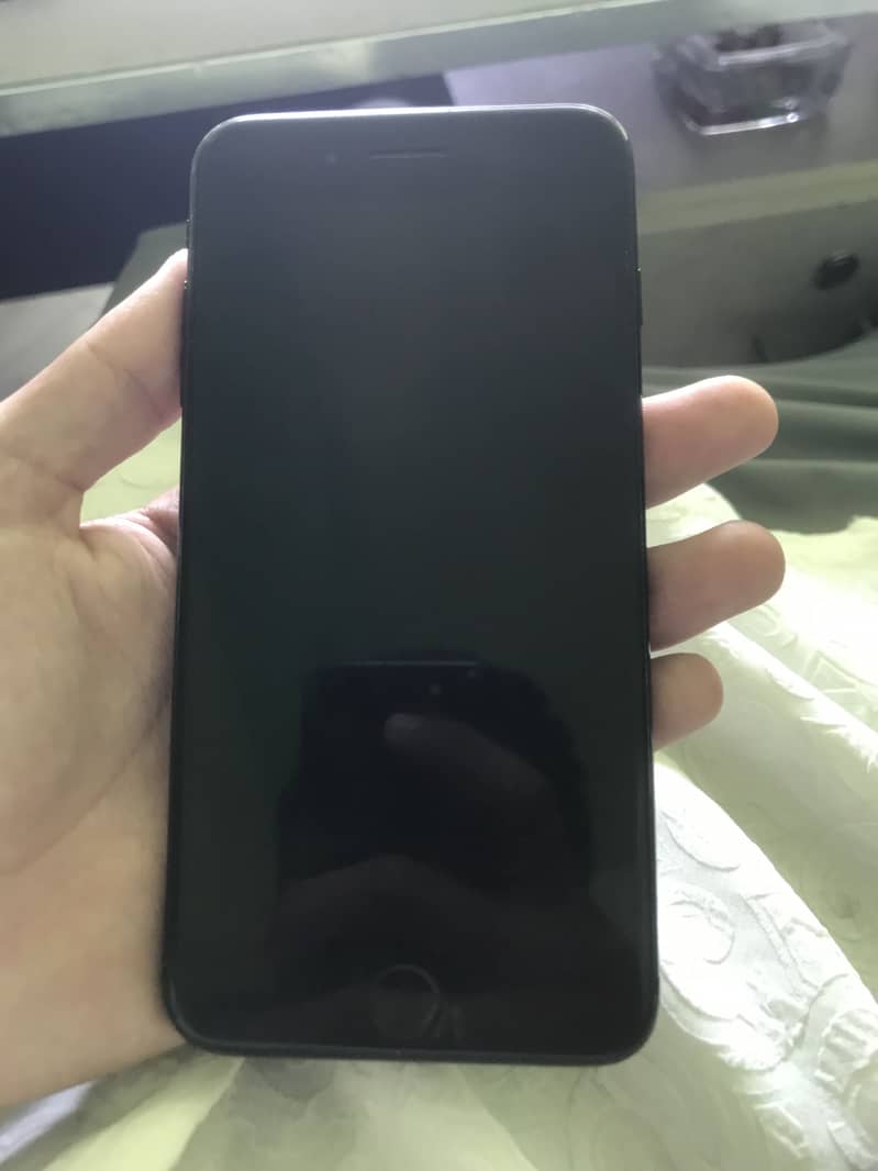 Apple iPhone 7 Plus 5