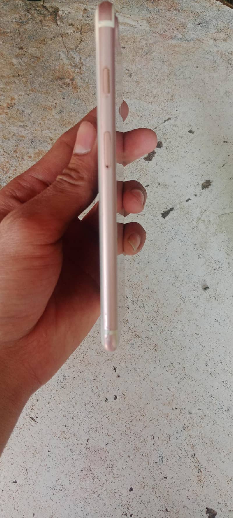 Apple iPhone 7 Plus 4