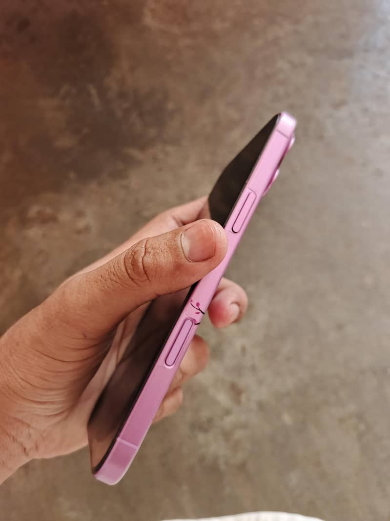 Apple iPhone 16 Plus 2