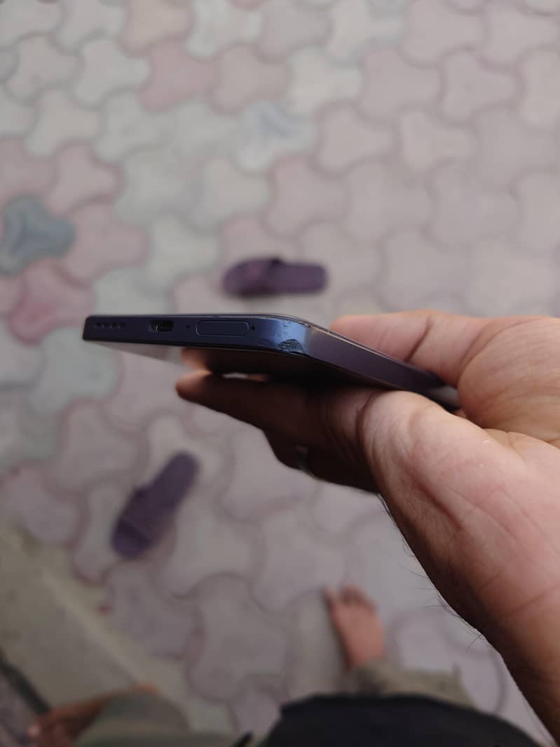 Realme 13 Plus 0