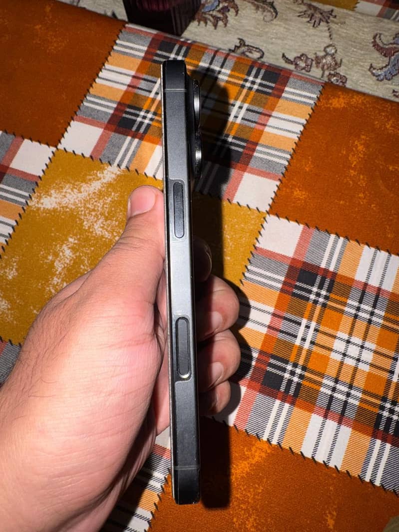 16 pro 4