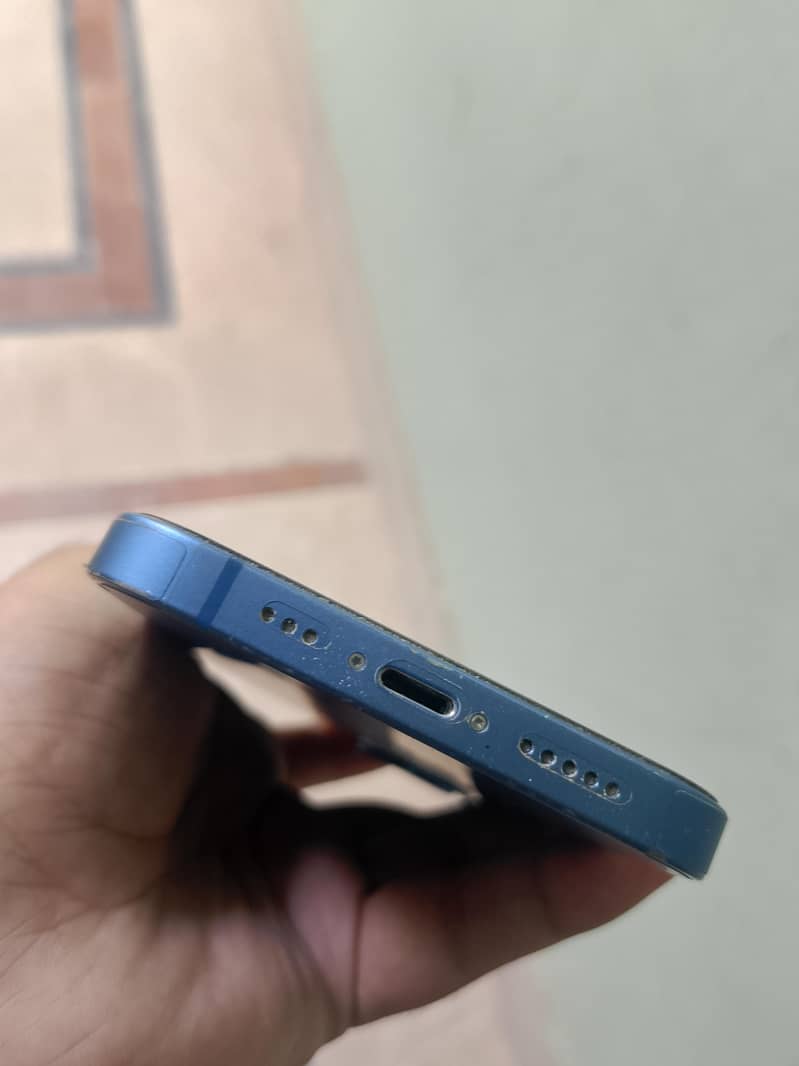 Apple iPhone 13 9